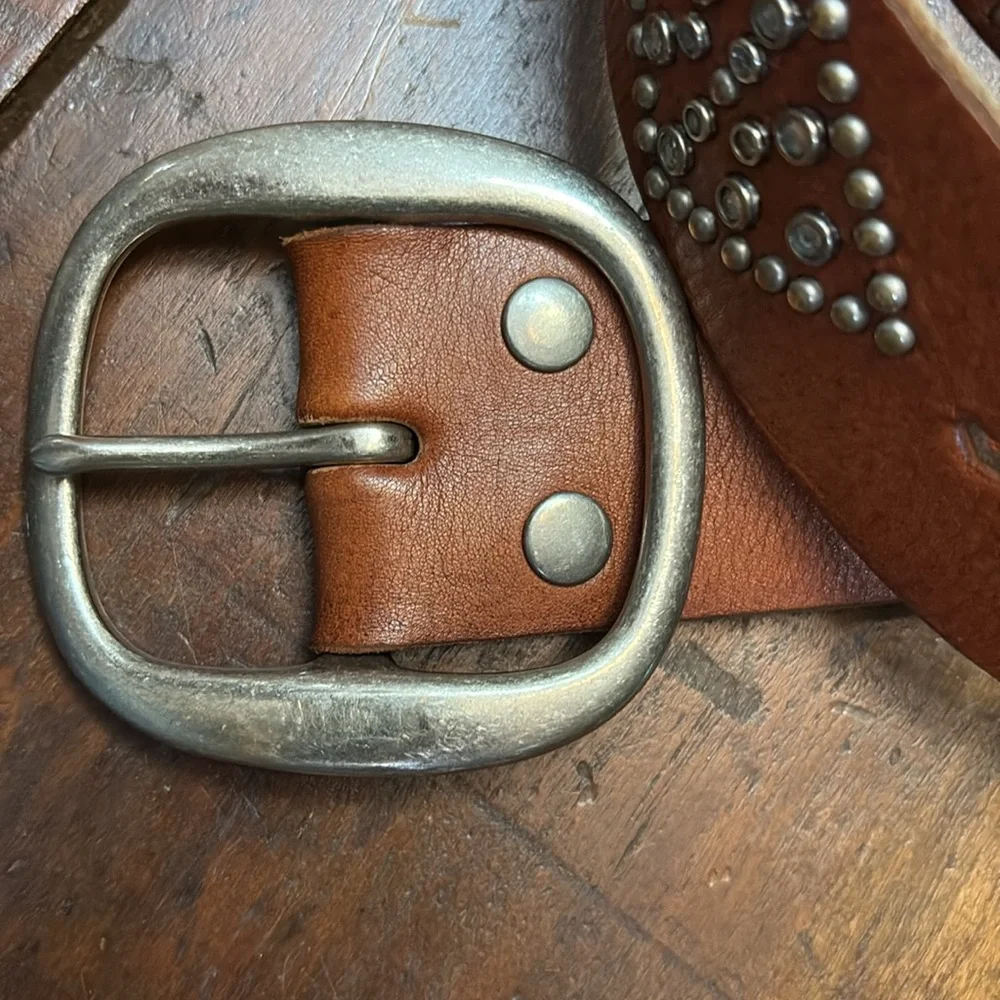 Abercrombie Well Loved Leather Embellished Women’s Belt- Size 30